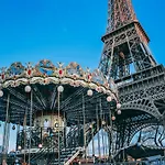 Magnificent 2Bd 6P Apartment - Eiffel Tower