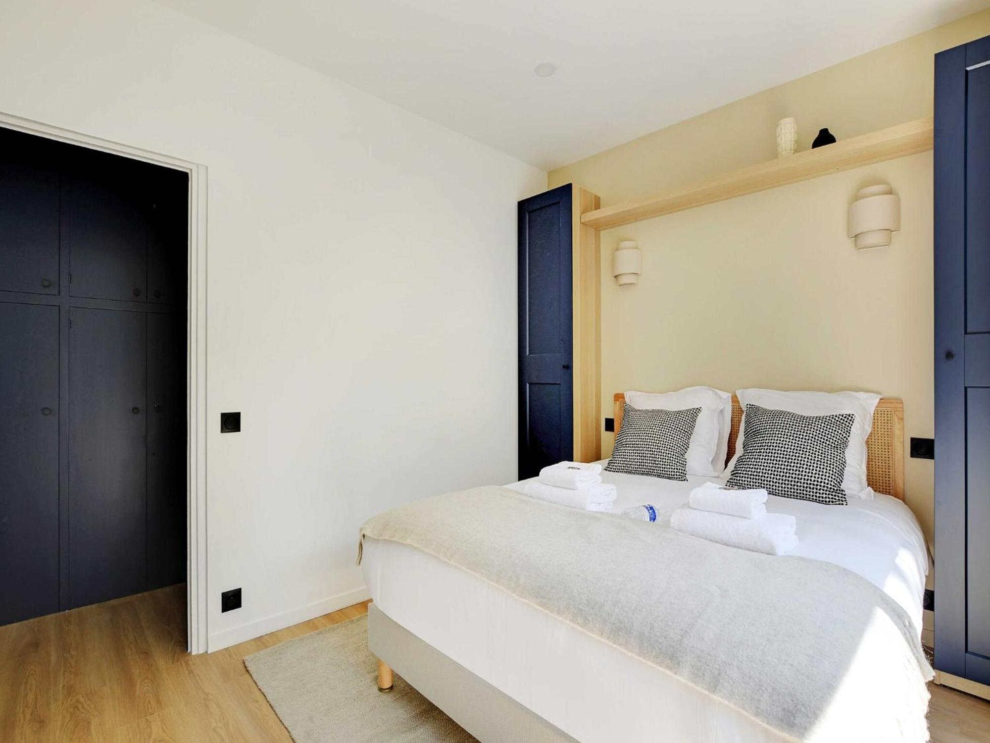 Magnificent 2bd 6p - Eiffel Tower *