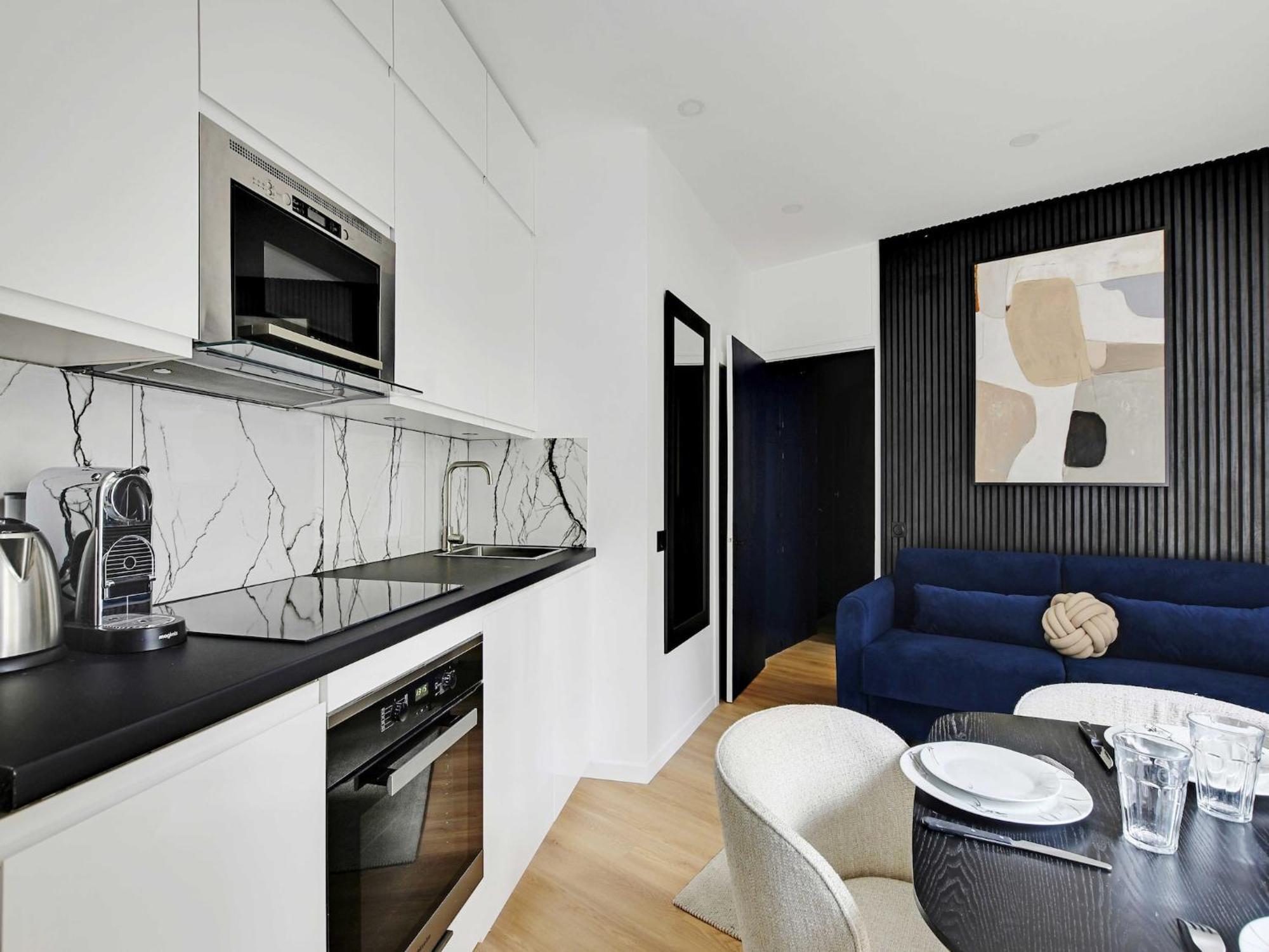 Magnificent 2bd 6p - Eiffel Tower *
